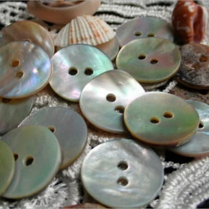 100PCS Natural Mother of Pearl Round Shell 2 Holes Sewing Buttons 10mm .l8 - Picture 1 of 4