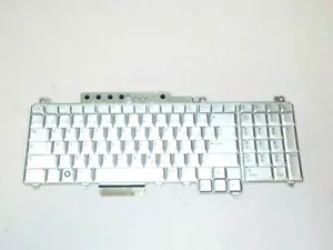 0FP625 NEW Dell Inspiron 6000 6300 Silver French Canadian Laptop Keyboard FP625 - Picture 1 of 3