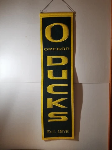 NCAA Oregon Ducks Pennant Heritage Banner 32"x 8" Winning Streak Embroyered Wool Cover