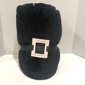 Victoria’s Secret Black with Logo Sherpa Blanket 50x60 New - Picture 1 of 5