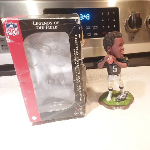 Donovan McNabb NFL LEGENDS OF THE FIELD Philadelphia Eagles Bobble Head bad box Cover