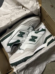 New Balance BB550 White Green US9.5 BRAND NEW - DAMAGED BOX - FREE SHIPPING - Picture 1 of 2