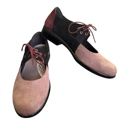 Zapato para mujer NAOT con cordones Alisio Shiitake nobuck/terciopelo negro nobuck 38 Foto 1 de 4