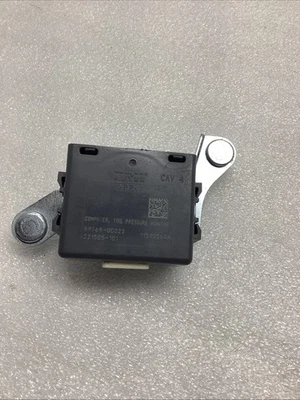 Sistema de monitor de presión de neumáticos Toyota Tundra 2008-2017 TPMS OEM 89769-0C022 Foto 1 de 4