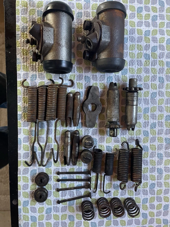 54 Mercury Monterey Front Wheel Brake Cylinders &Brake Springs Kit - Image 1 of 3
