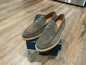 NUOVE SCARPE MOCASSINO PETER MILLAR EXCURSIONIST PENNY GRIGIO SCURO DA UOMO taglia 9,5 - Foto 1 di 6