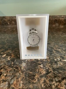 Skagen Womens 347SSX Quartz Watch Silver, White ,Crystal Surround. Needs Battery - Picture 1 of 8