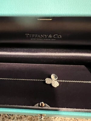 Brazalete Tiffany Co flores de papel diamante/platino Foto 1 de 3