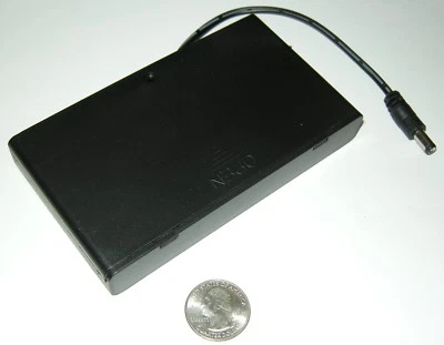 Caja de batería de 12V con interruptor de alimentación y enchufe de 12 voltios (sustituto de fuente enchufable) Foto 1 de 2