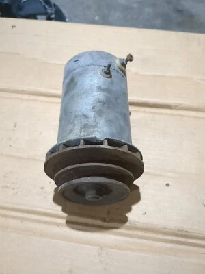 原装菲亚特 850 Magneti Marelli Dynamo 发电机 DN62L-360-12/2700S 原始设备制造商 — 第 1/4 张图片