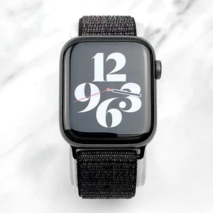 Apple Watch Series 6 kosmiczna szarość aluminium 44mm z czarną nylonową pętlą GPS - Zdjęcie 1 z 7