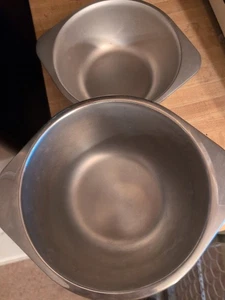 Vintage Lot 2 Edelstahl Rührschüsseln mit Fuß Made in Korea Mid Century Mod. - Bild 1 von 2
