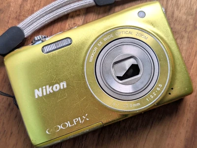 N MINT NIKON COOLPIX S3100 Compact Digital Camera 14.0MP English Japan Yellow - Image 1 of 4