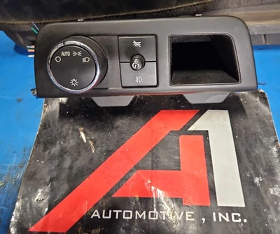 07-14 Interruptor de faros CADILLAC ESCALADE ESV montaje en tablero izquierdo lado del conductor Lh OEM Foto 1 de 4