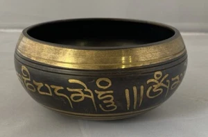 Small 3.5" Tibetan Meditation Yoga Singing Bowl Sound Therapy Holistic lotus - Bild 1 von 3