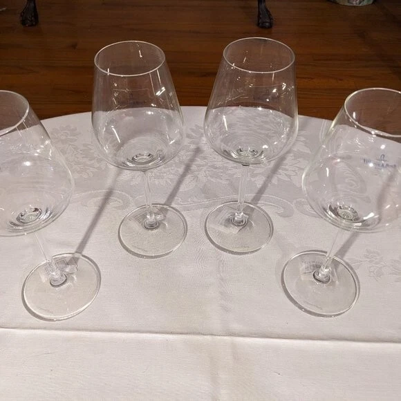 Nuevo, Precioso Villeroy & Boch La Divina Patrón Vino Blanco: Juego de 4 9 pulgadas Foto 1 de 1