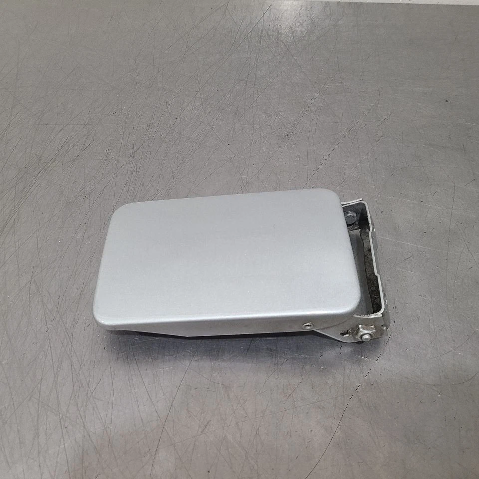 Mercedes Benz 560SL 89 1989 puerta de llenado de combustible plateada  Foto 1 de 4