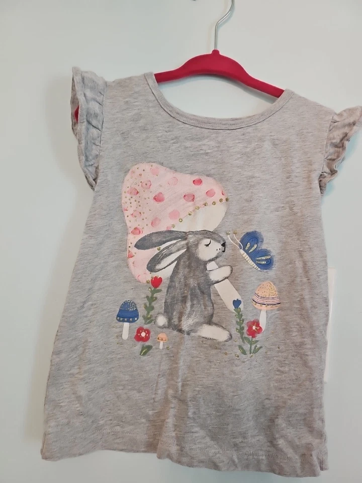 Camiseta gris Carter's 5T manga volantes con conejito para niñas Foto 1 de 3