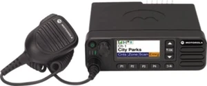 Motorola XPR5580 800/900Mhz 35W Digital Analog Mobile Radio w/GPS AAM28UMN9KA1AN - Picture 1 of 6
