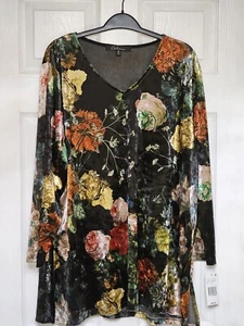 Calessa Plus Size 2X Floral Print Velvet Knit V-Neck 3/4 Sleeve Tunic - Picture 1 of 6