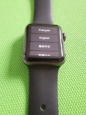 Apple Watch Series 2  38mm - Montre connectée - Photo 1/4