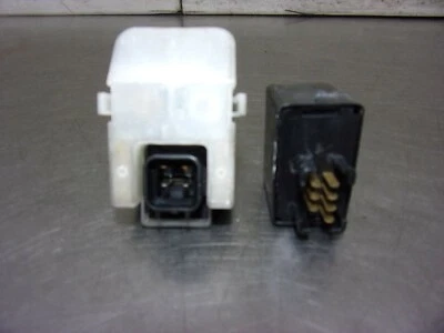 530 A SUZUKI MARAUDER GZ 250 2007 OEM SET RELÉ (DOS) Foto 1 de 4