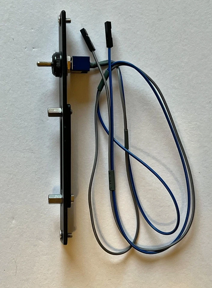 ✫ Amiga 2000 Switch Backplate DB23/25, cover plate 1 switch ON/OFF 50 cm cable - Image 1 of 3