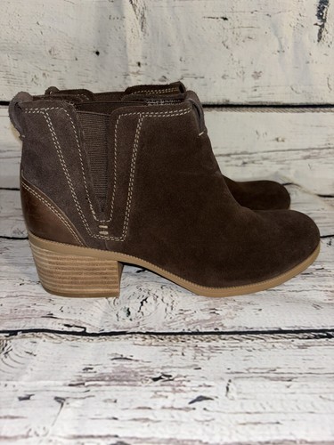 Stivaletti Clarks Artisan in pelle scamosciata marrone pelle scamosciata tacco impilato donna 9 comfort