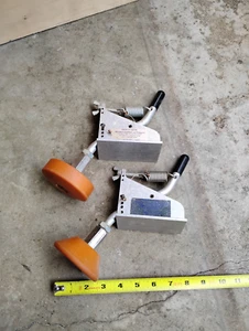 2 Board Buddies Anti-Kickback Niederhalter Western Werbeprodukte - Bild 1 von 5