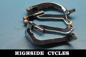 1252 00 HARLEY-DAVIDSON CHROME RIGHT LEFT FRONT FOOT REST FOOTBOARD BRACKETS - Picture 1 of 10