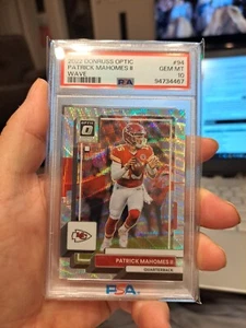 2022 OPTIC WAVE PRIZM PATRICK MAHOMES /199........PSA 10 GEM MINT - Picture 1 of 2