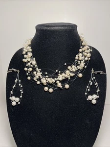 Necklace&Earrings Multi Layered Faux(?) Large&Small Pearl Floating Look 17" - Picture 1 of 10