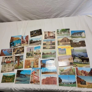 Lot of 32 Vtg Postcards from around the USA 50's  60's 70's w 4 Postcard Books - Picture 1 of 13