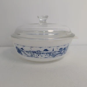 Crown Agee Pyrex OLD COUNTRY Blues Pattern Casserole Dish - Vintage Ovenware - Picture 1 of 16