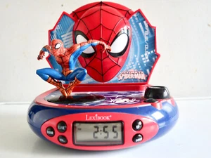 RARO - RADIO DESPERTADOR PROYECTOR LEXIBOOK SPIDER-MAN CON SONIDOS - VER VIDEO - Imagen 1 de 6