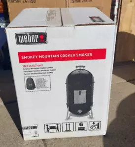 NEW 18" WEBER SMOKER SMOKEY MOUNTAIN COOKER SMOKER CHARCOAL BARBECUE 721001 - Picture 1 of 6