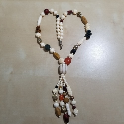 OFF WHITE Collana Vintage Pietra Perline Off Tono Oro Bianco Ambra Accenti Verde Scuro