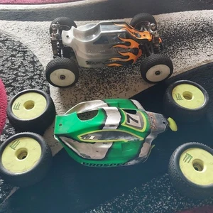 Mugen Seiki Rc Car - Picture 1 of 8