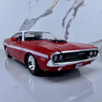Dodge Challenger RT cupé 1970 por Maisto modelo Muscle Car rojo escala 1:24 Foto 1 de 4