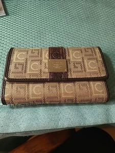 LIZ CLABORNE WALLET - Picture 1 of 7