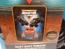 MONSTER JAM ~!~  SILKY SOFT THROW  BLANKET~!~  NEW