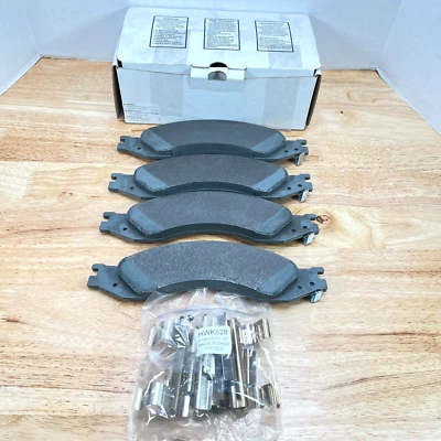 Brake Pads 2003-2009 GMC Topkick Chevrolet Kodiak C4500 C5500 AC Delco 19431117 - Image 1 of 4
