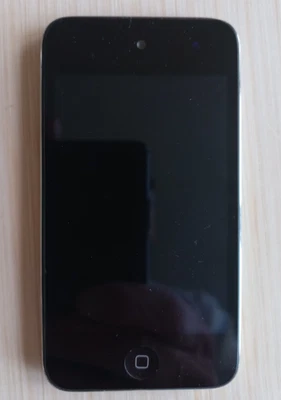 Apple iPod Touch  A1367 3.5" Silver Wi-Fi 8GB MP3 Player - Image 1 of 4