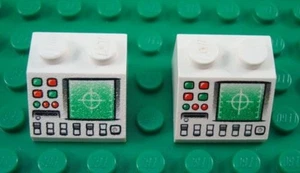 LEGO Lot of 2 White 2x2 Decorated Computer Screen Slopes - Picture 1 of 1