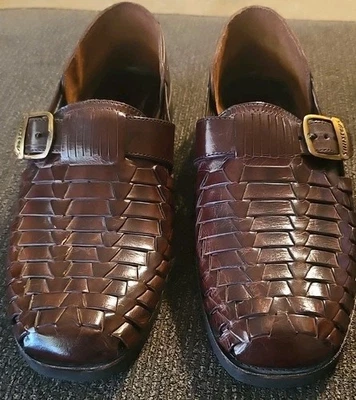 Vintage Hand Woven Sunsteps Mens Shoes Sz 9.5  70s casual look - Image 1 of 4