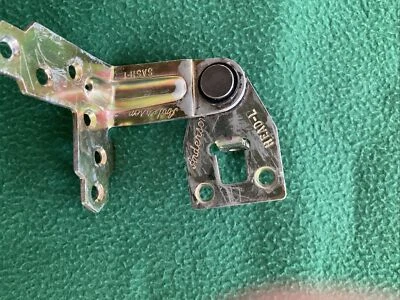 Andersen Wood Casement Upper Left Hand Hinge - Image 1 of 3