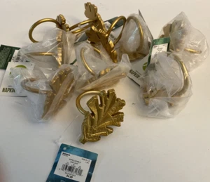 10 soportes de anillo de servilleta en forma de hoja de roble dorado red de alimentos metal otoño acción de gracias - Imagen 1 de 3