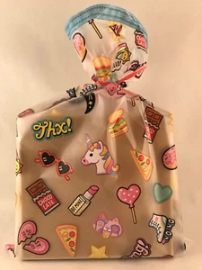 18pc Valentines Day Japanese KitKat Gift Box Set-18 flavors Kit Kat Christmas - Picture 1 of 3