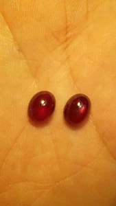 AAA RUBINI NATURALI - NATURAL RUBY CT 5.70 – RED COLOR OVAL CABOCHON CUT MADA - Imagen 1 de 6