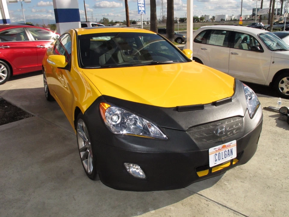 Sujetador con máscara frontal Colgan 2 piezas. Se adapta a Hyundai Genesis cupé 2010-2012 con licencia Foto 1 de 3